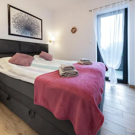 La Bel Устроне-Морске